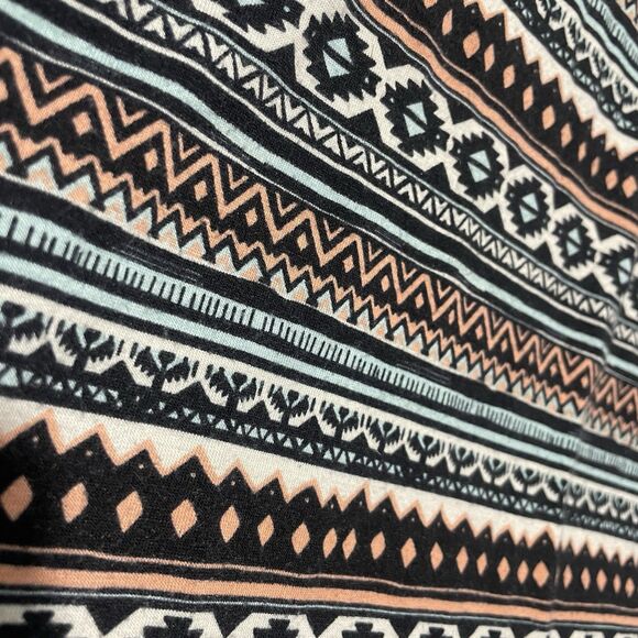 Bobbie Brooks Aztec Print Pocketed Short Sleeve Tank Top Size 3X Plus Size - Picture 3 of 4